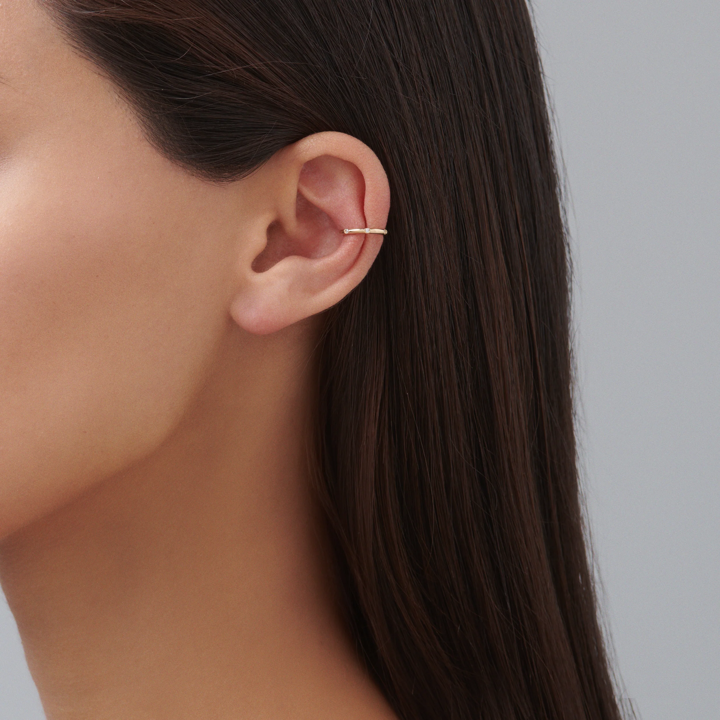 Capri Dreaming® Pebble Ear Cuff Medium | White Gold - Image 7